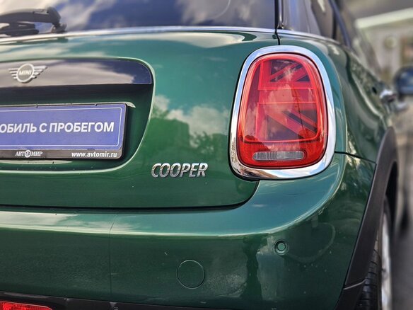 2019 Mini Hatch Cooper III (F55/F56) Рестайлинг, зелёный, 2050000 рублей - вид 8
