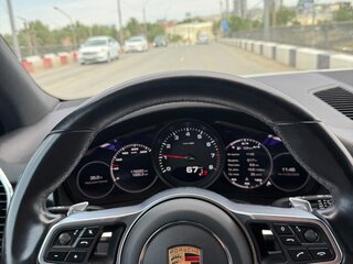 2020 Porsche Cayenne III, белый, 5200000 рублей, вид 5