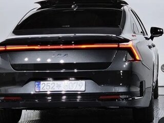 2024 Kia K8 I Рестайлинг, чёрный, 5222245 рублей, вид 4