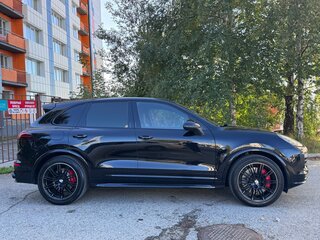 2015 Porsche Cayenne GTS II Рестайлинг (958), чёрный, 3650000 рублей, вид 4