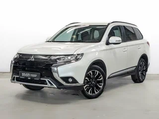 2021 Mitsubishi Outlander III Рестайлинг 3, белый, 2650000 рублей, вид 1