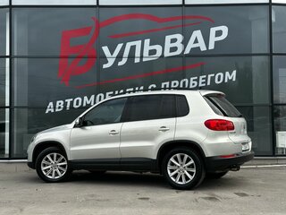 2013 Volkswagen Tiguan I Рестайлинг, серебристый, 1390000 рублей, вид 4