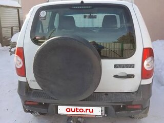 2018 Chevrolet Niva I Рестайлинг, белый, 650000 рублей, вид 3