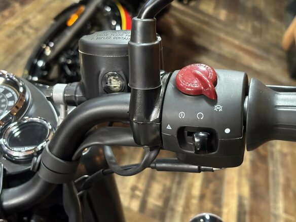 2025 Royal Enfield Classic 350, чёрный, 520000 рублей - вид 7