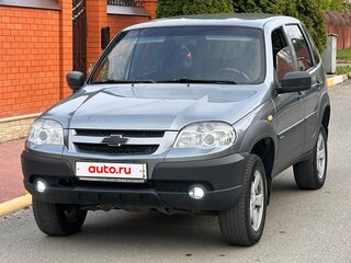 2016 Chevrolet Niva I Рестайлинг, серый, 537000 рублей, вид 2