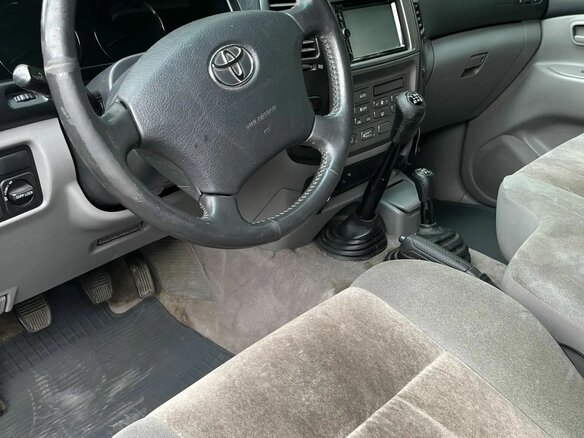 2006 Toyota Land Cruiser 100 Series Рестайлинг 2, чёрный, 1800000 рублей - вид 7