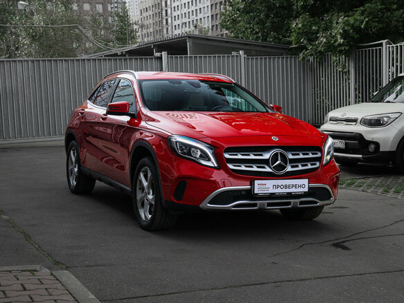 2018 Mercedes-Benz GLA 250 I (X156) Рестайлинг, красный, 2450000 рублей - вид 2