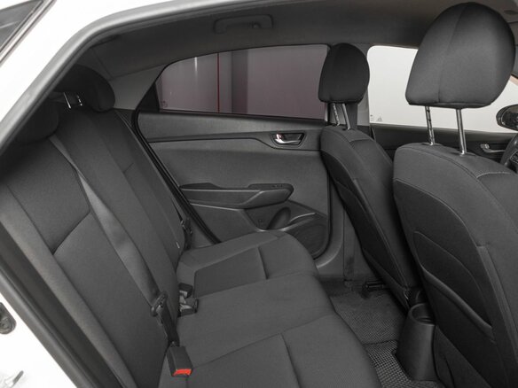 2021 Hyundai Solaris II Рестайлинг, белый, 1218308 рублей - вид 7
