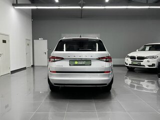 2019 Skoda Kodiaq I, серый, 3010000 рублей, вид 4
