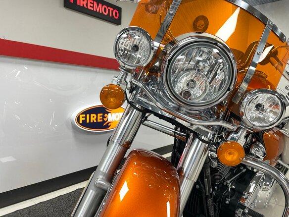2023 Harley-Davidson Electra Glide, оранжевый, 3790000 рублей - вид 27
