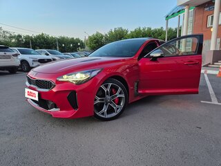 2017 Kia Stinger I, красный, 3200000 рублей, вид 4