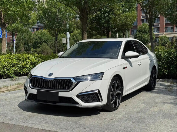 2022 Skoda Octavia IV (A8), белый, 2280000 рублей