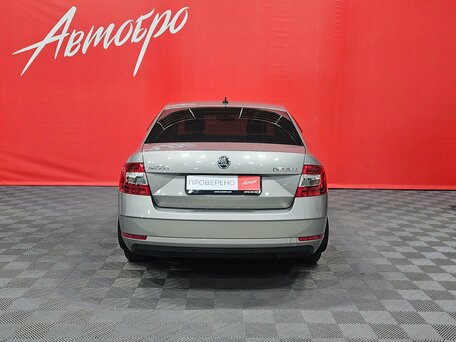 2018 Skoda Octavia III (A7) Рестайлинг, бежевый, 1559000 рублей, вид 4