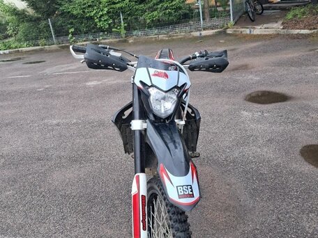 2021 BSE Z5, красный, 129000 рублей, вид 5