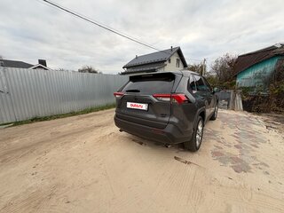 2019 Toyota RAV4 V (XA50), серый, 2800000 рублей, вид 4