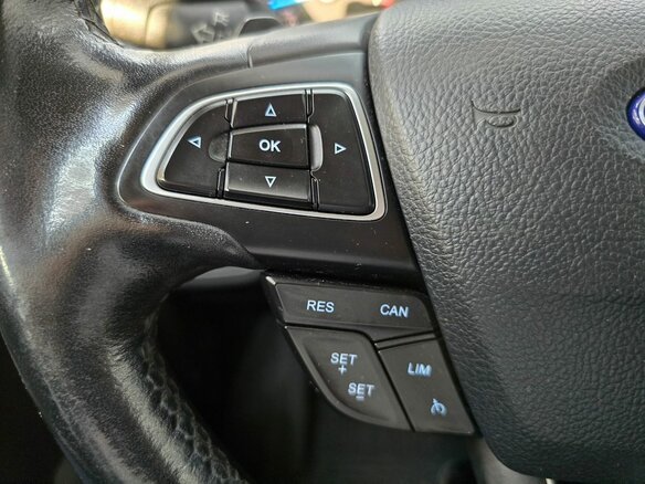 2017 Ford Kuga II Рестайлинг, белый, 1749000 рублей - вид 15