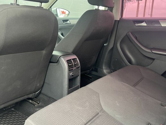 2015 Volkswagen Jetta VI Рестайлинг, серебристый, 1080000 рублей - вид 20