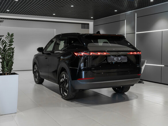 2026 Omoda C7, чёрный, 3499000 рублей - вид 4