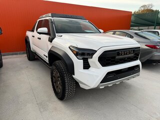 2025 Toyota Tacoma IV, белый, 8700000 рублей, вид 3