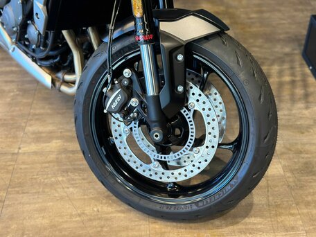 2026 Triumph Trident 660, чёрный, 1250000 рублей, вид 2