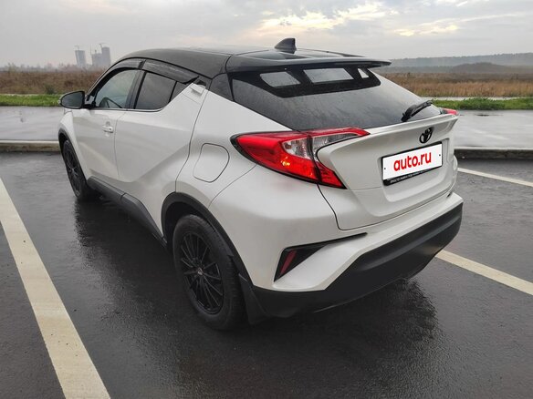 2019 Toyota C-HR I, белый, 2599000 рублей - вид 9
