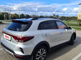 2021 Kia Rio X IV Рестайлинг, серый, 2100000 рублей, вид 4
