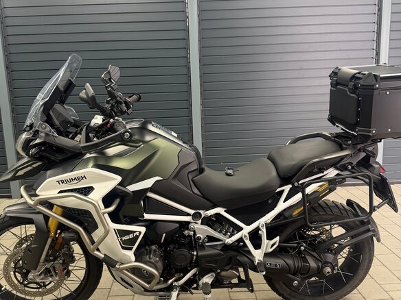 2023 Triumph Tiger 1200, белый, 1410000 рублей