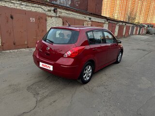 2010 Nissan Tiida I Рестайлинг, красный, 930000 рублей, вид 3