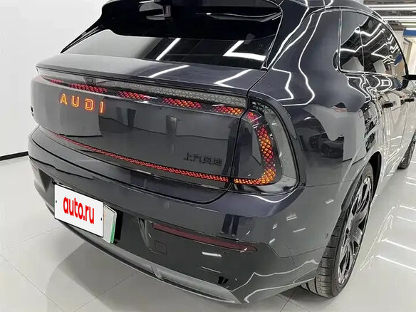 2026 Audi E7X, чёрный - вид 6