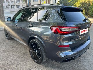 2020 BMW X5 M50i IV (G05/G18), серый, 10500000 рублей, вид 5