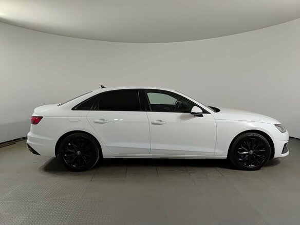 2020 Audi A4 35 TFSI V (B9) Рестайлинг, белый, 2520000 рублей - вид 3