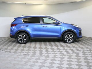 2018 Kia Sportage IV Рестайлинг, синий, 1875000 рублей, вид 4