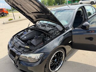 2008 BMW 3 серии 325i V (E90/E91/E92/E93) Рестайлинг, чёрный, 3000000 рублей, вид 1