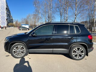2013 Volkswagen Tiguan I Рестайлинг, чёрный, 799999 рублей, вид 4