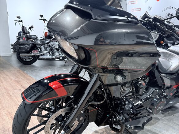 2018 Harley-Davidson CVO Road Glide, чёрный, 2499000 рублей - вид 11