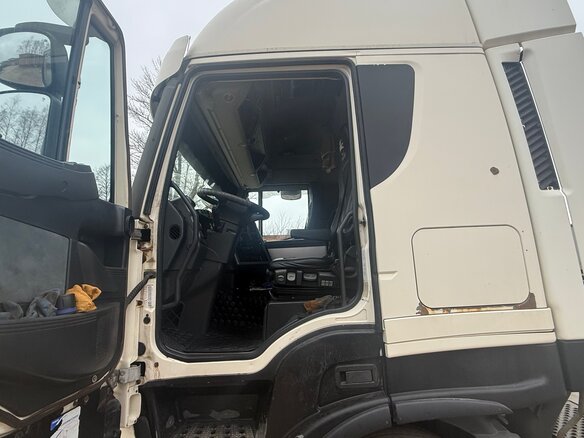2008 Iveco Stralis, бежевый, 1800000 рублей - вид 5