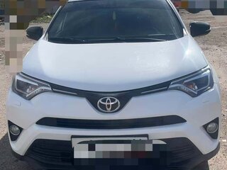 2018 Toyota RAV4 IV (XA40) Рестайлинг, белый, 2380000 рублей, вид 1