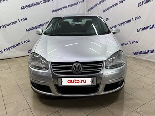 2010 Volkswagen Jetta V, серебристый, 580000 рублей, вид 2