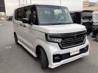 2023 Honda N-BOX II Рестайлинг, белый, 810000 рублей, вид 3