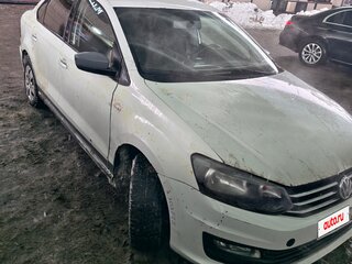 2016 Volkswagen Polo V Рестайлинг, белый, 400000 рублей, вид 3