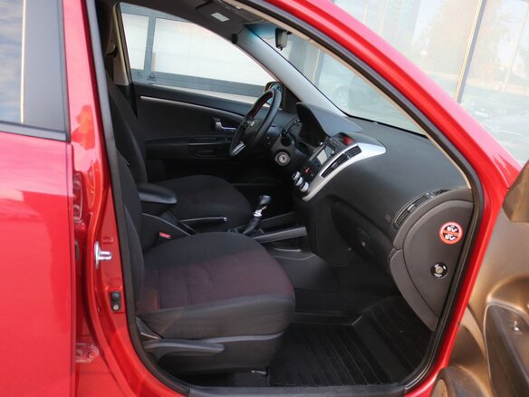 2010 Kia Ceed I Рестайлинг, красный, 640000 рублей - вид 14