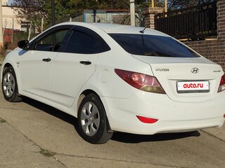 2014 Hyundai Solaris I, белый, 750000 рублей, вид 4