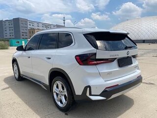 2023 BMW X1 Long 20Li sDrive III (U11/U12), белый, 2942000 рублей, вид 3