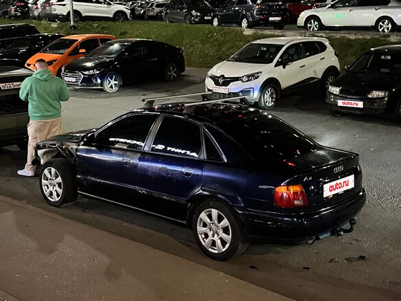 1994 Audi A4 I (B5), синий - вид 10