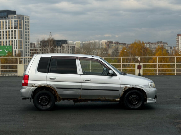 2001 Mazda Demio I (DW), серебристый, 109000 рублей - вид 4
