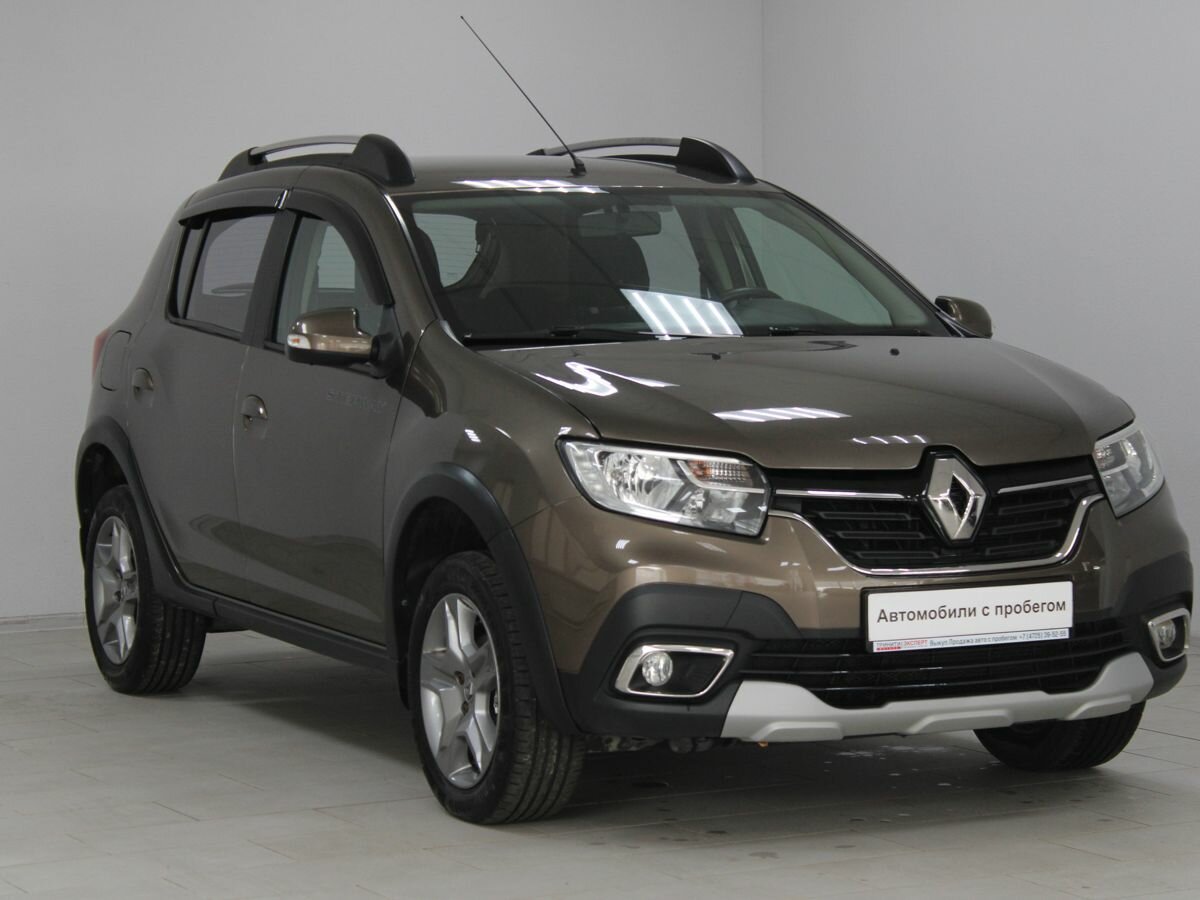 Открыть фотографии: Renault Sandero II Рестайлинг