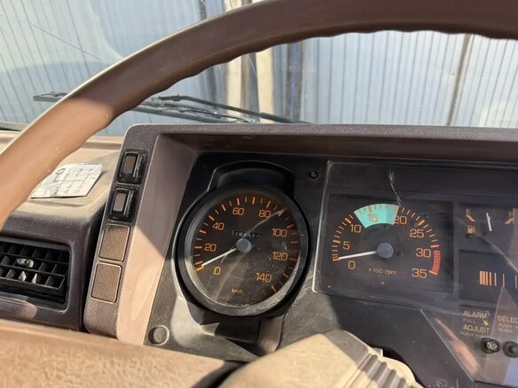 1982 Mitsubishi MF61D, белый, 5200000 рублей - вид 15