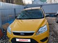 2011 Ford Focus II Рестайлинг, жёлтый, 240000 рублей - вид 1