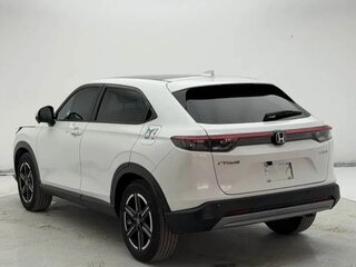 2023 Honda Vezel II, белый, 2090000 рублей, вид 5
