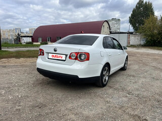 2010 Volkswagen Jetta V, белый, 465000 рублей, вид 3